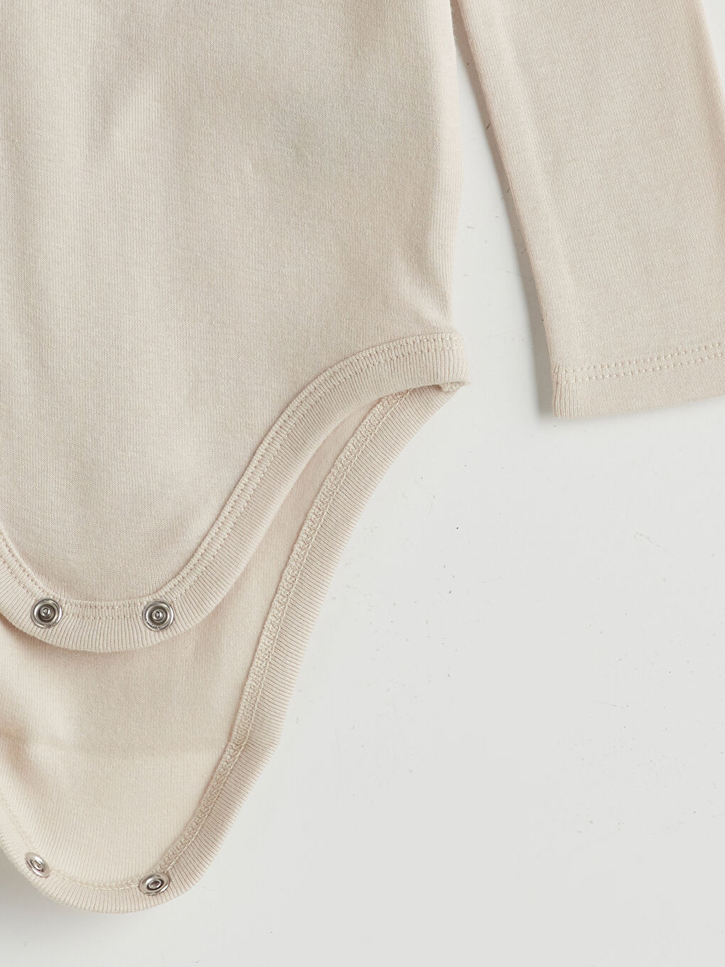 Bej Uzun Kollu Erkek Bebek Çıtçıtlı Body-1