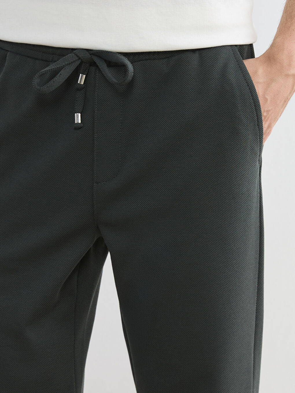 Textured men's trousers in a regular fit.-2