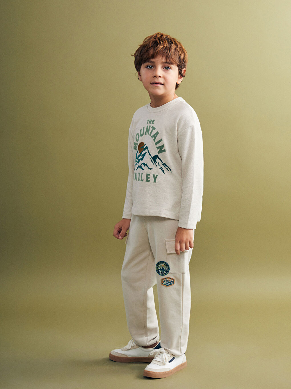 Boys' Jogger Sweatpants with Elastic Waist and Embroidery