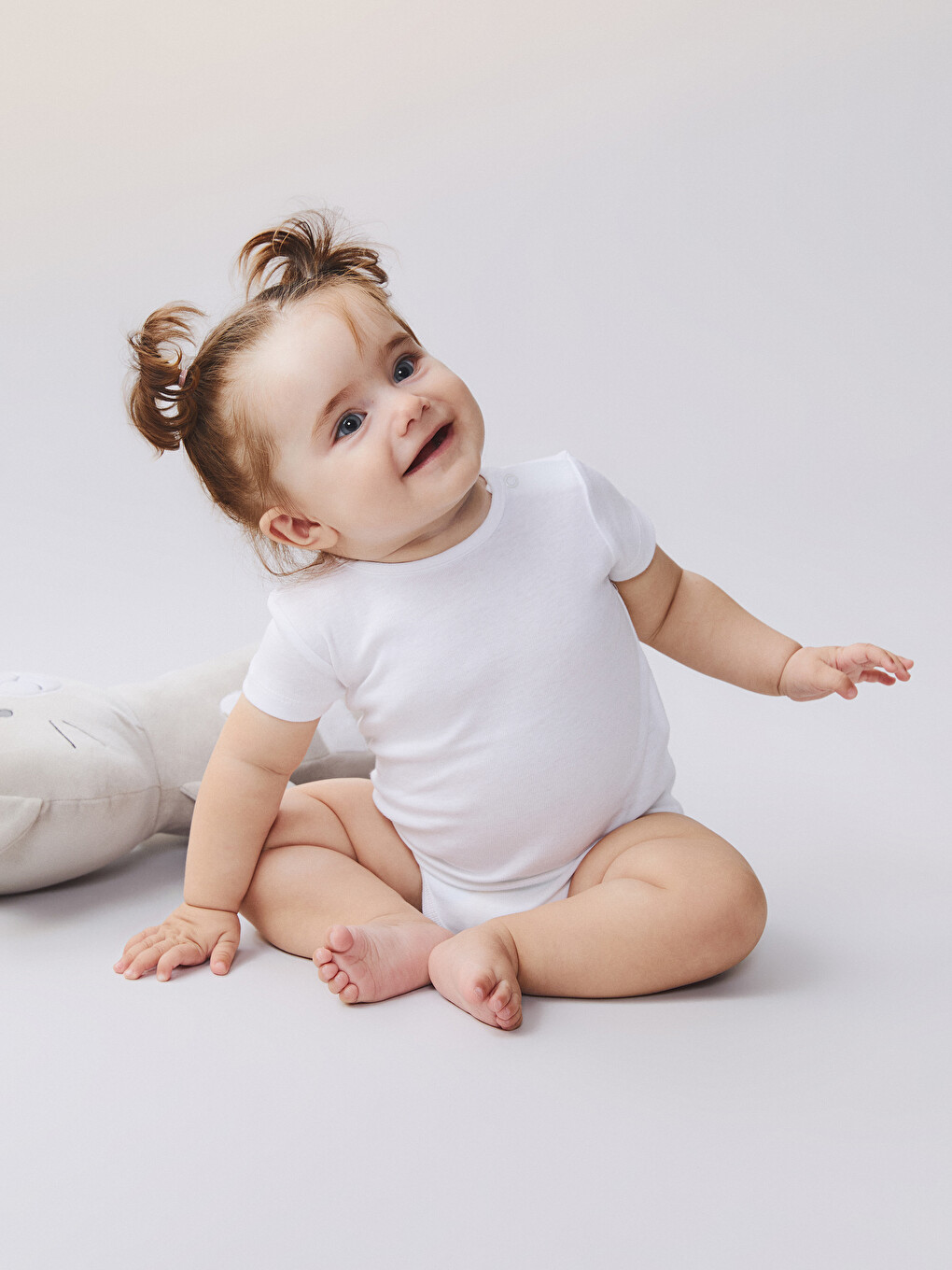 Beyaz Bisiklet Yaka Kız Bebek Çıtçıtlı Body
