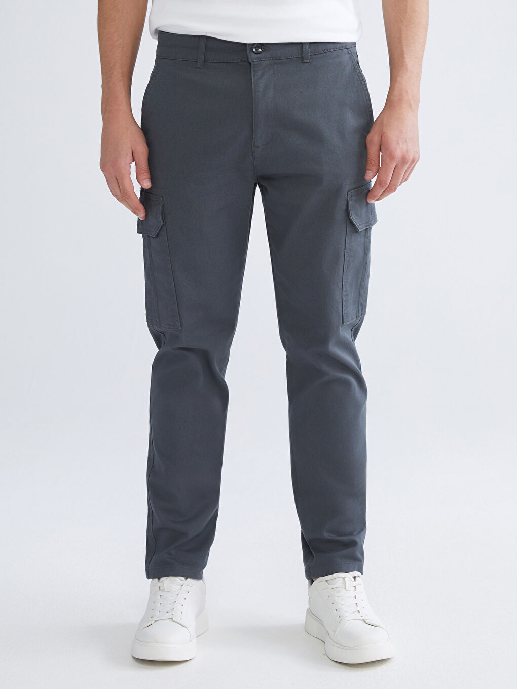 Standard Fit Twill Men's Cargo Trousers-1