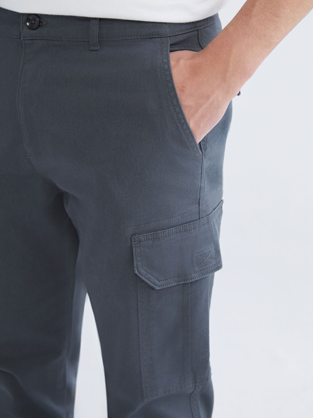 Standard Fit Twill Men's Cargo Trousers-2