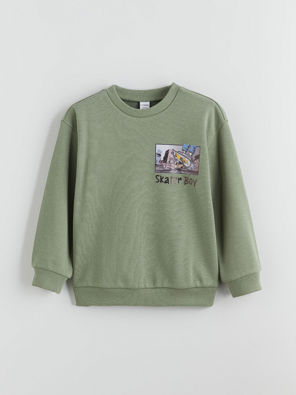 ბიჭი თეთრი თბილი ზედა-2