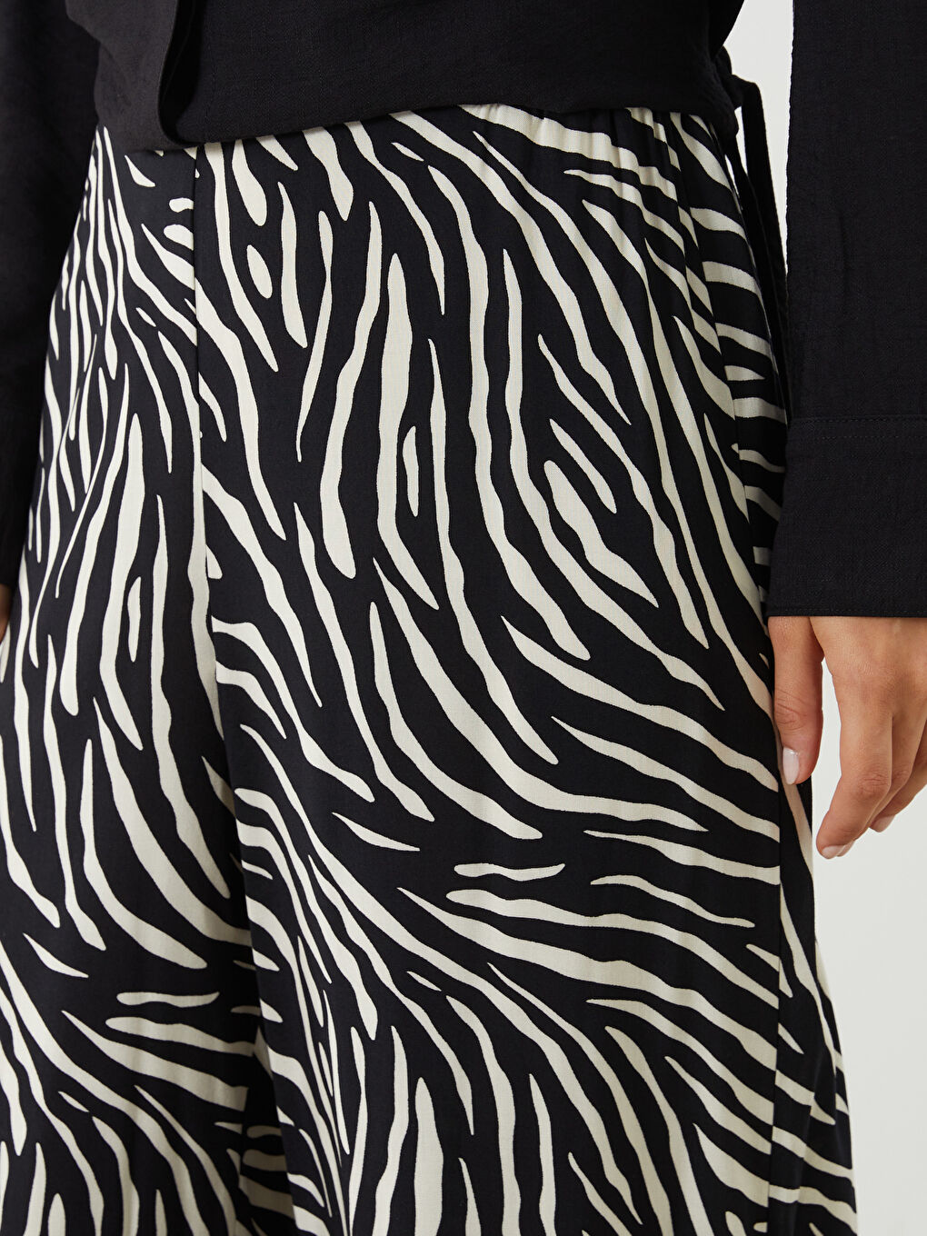 LCW Modest Woman BLACK Trousers -W56724Z8-LQJ
