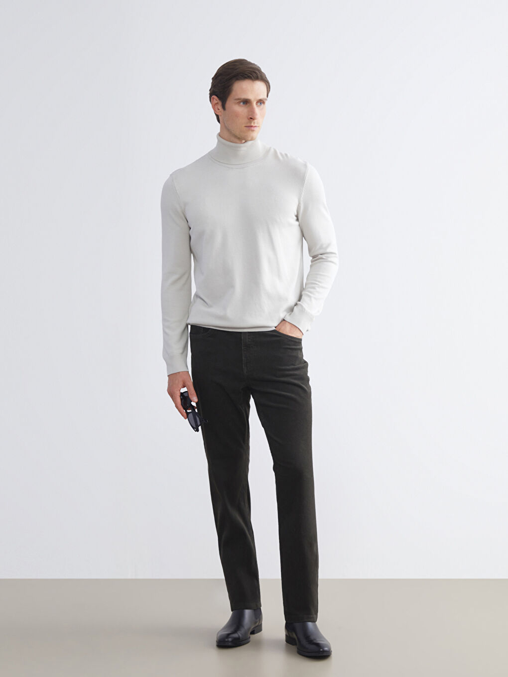 Standard Fit Velvet Men's Chino Trousers