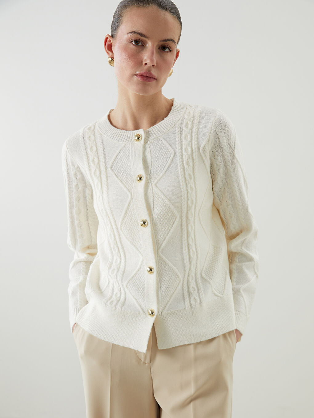 LCWAIKIKI Classic Crew Neck Self Patterned Long Sleeve Women's Tricot Cardigan -W56747Z8-R9J