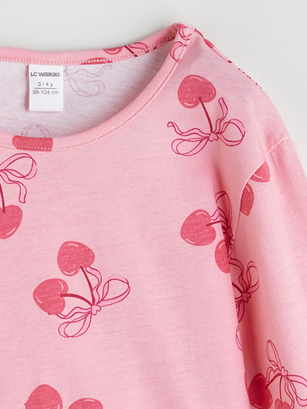 LCW Kids Crew Neck Cherry Printed Girls' T-Shirt -W56753Z1-LT4