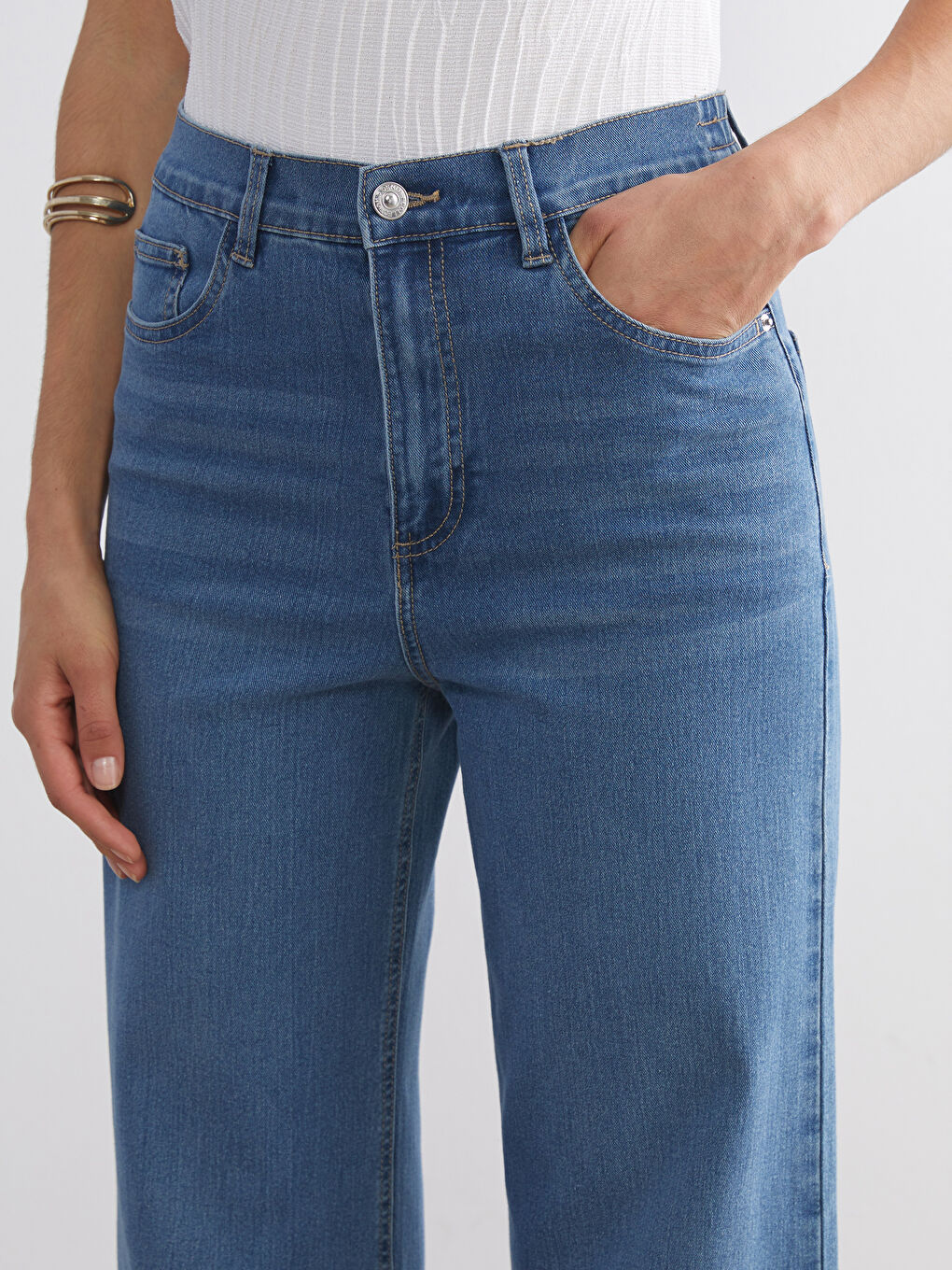 Wideleg Women's Jeans-2