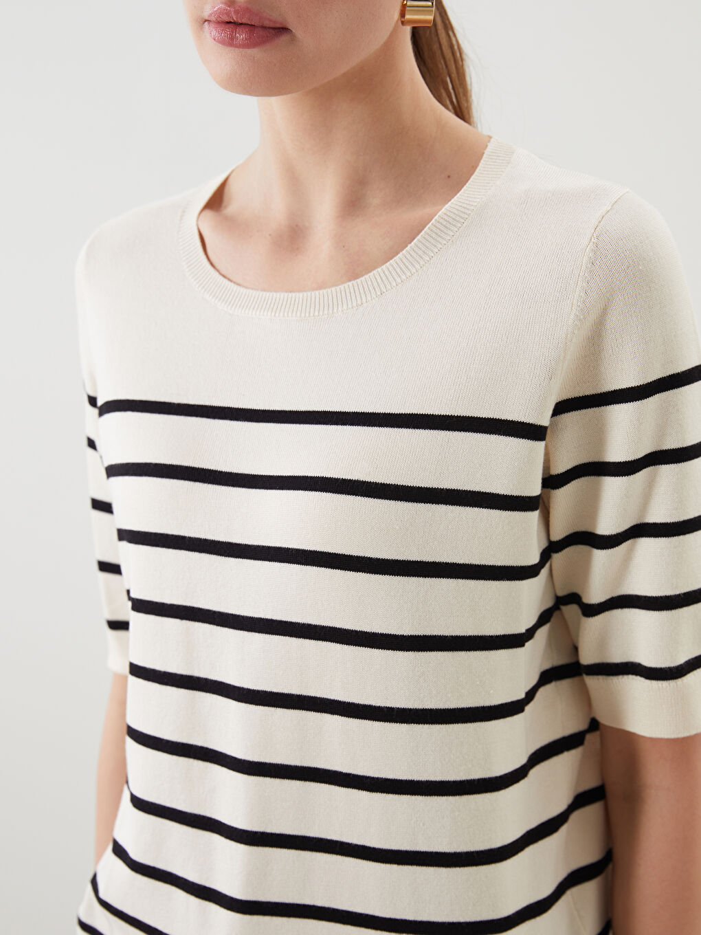 LCWAIKIKI Classic Crew Neck Striped Women's Knitwear Sweater -W56983Z8-LFC