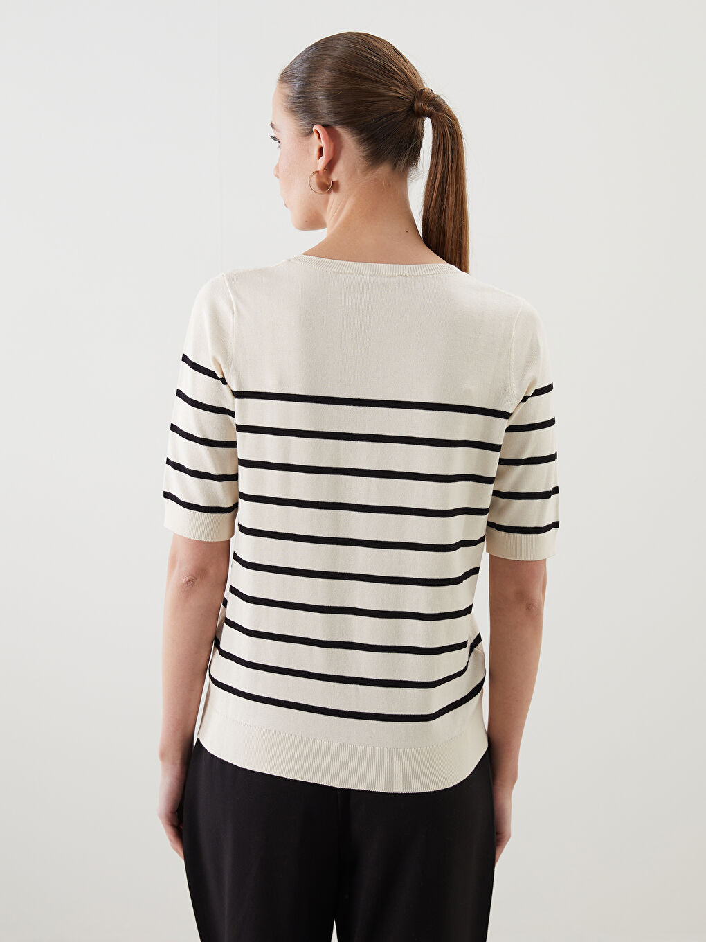 LCWAIKIKI Classic Crew Neck Striped Women's Knitwear Sweater -W56983Z8-LFC