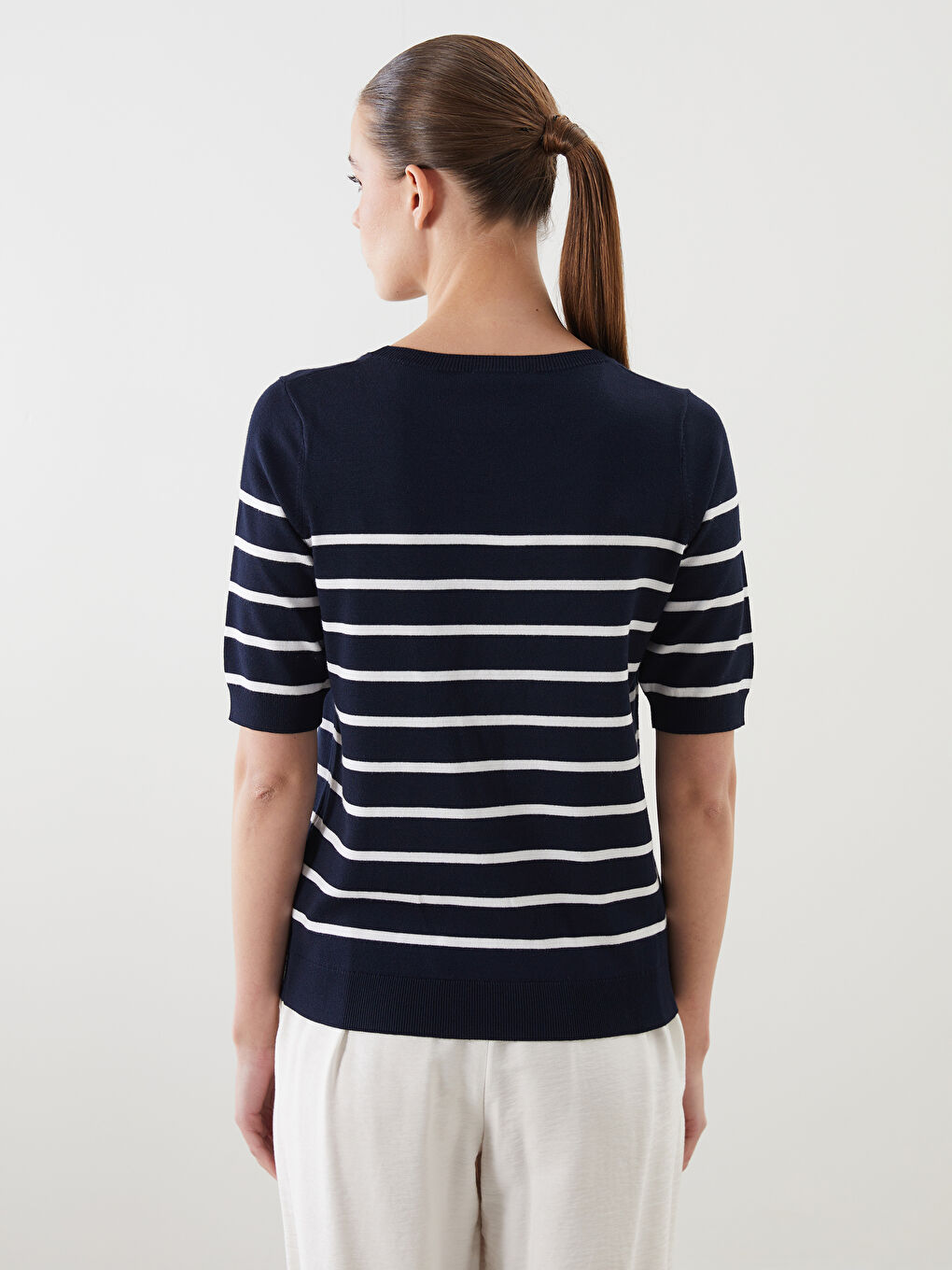 LCWAIKIKI Classic Crew Neck Striped Women's Knitwear Sweater -W56983Z8-LGS