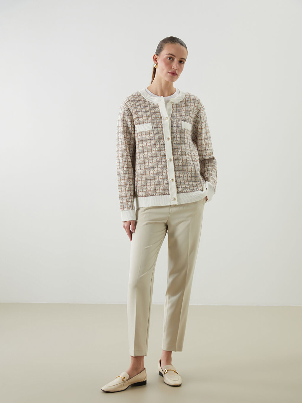 LCWAIKIKI Classic Crew Neck Patterned Women's Knitwear Cardigan -W56985Z8-MJQ