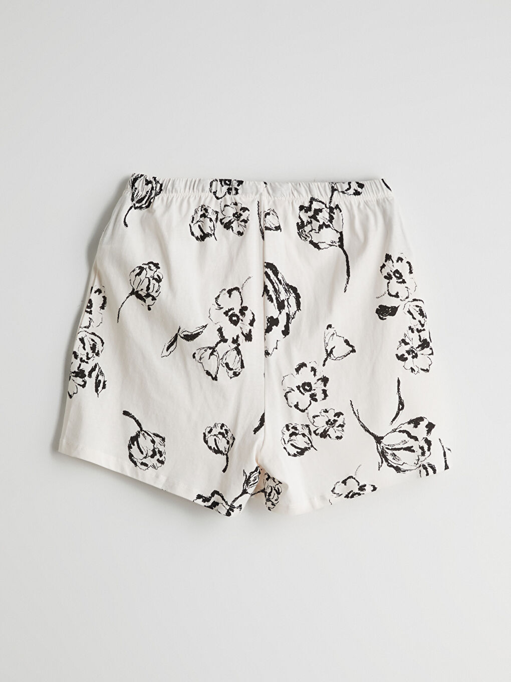 LCW DREAM Elasticated Waist Printed Women's Short Pyjama Bottoms -W57019Z8-LQA
