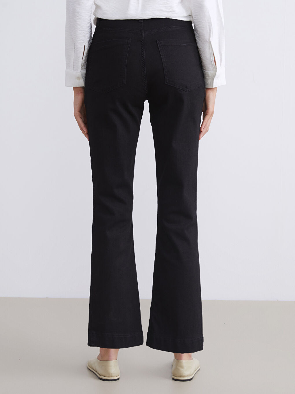 Siyah Flare Kadın Jean Pantolon-3