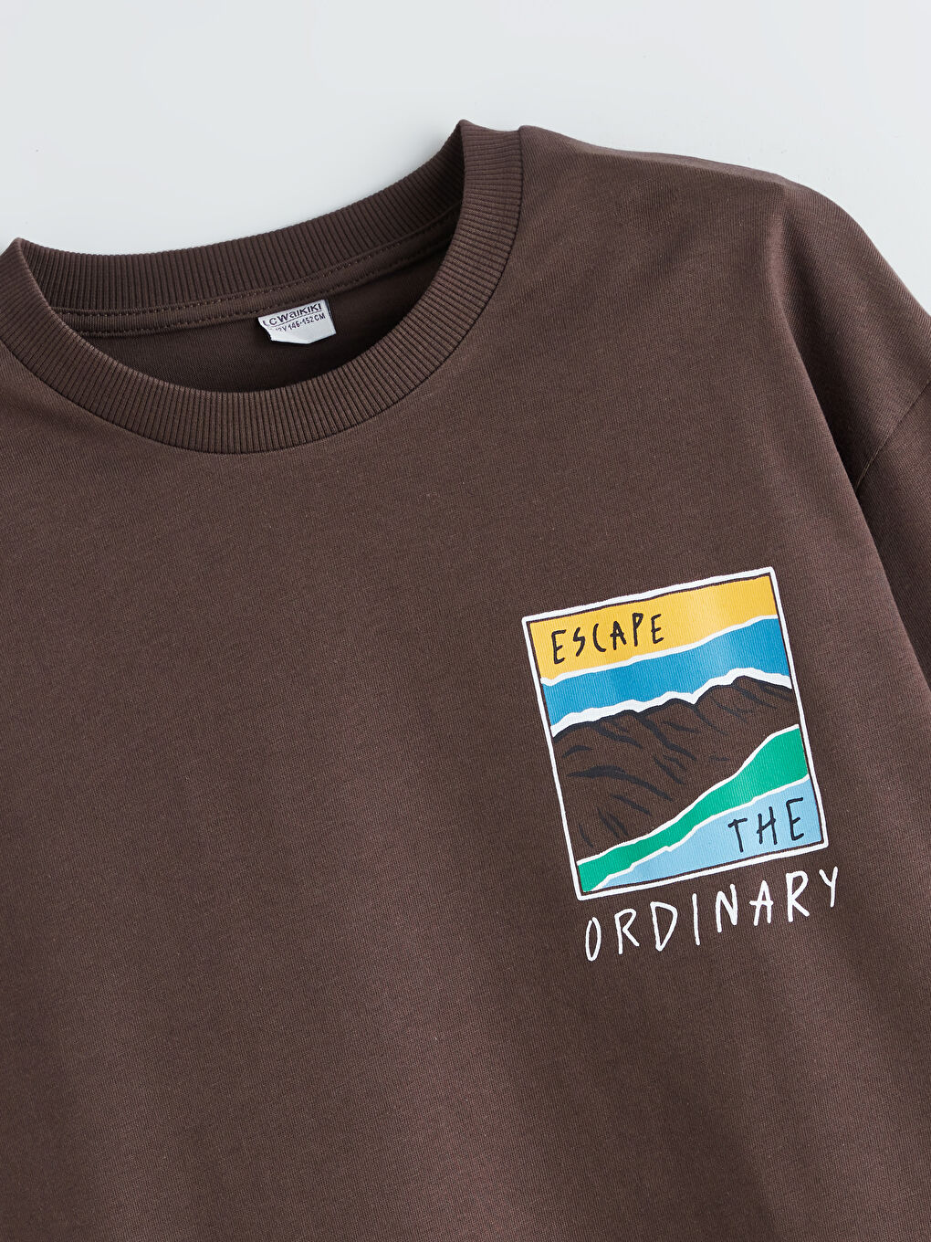 تیشێرتی قۆڵ کورت چاپکراوی بۆ کوڕان-2