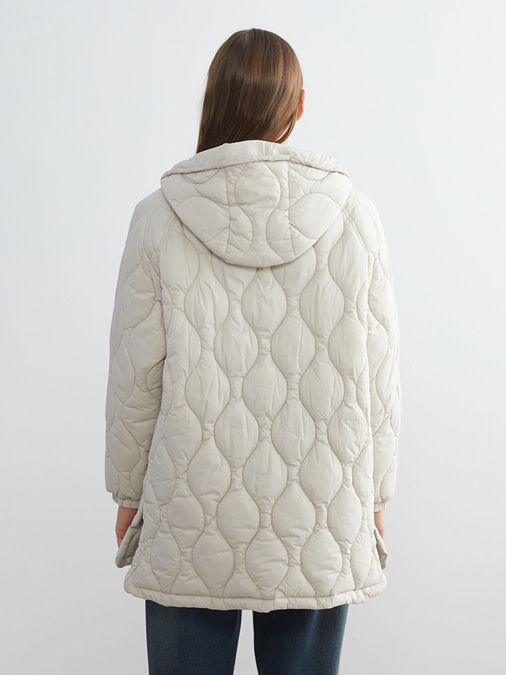 Bej Kapüşonlu Kapitone Kadın Şişme Mont-4