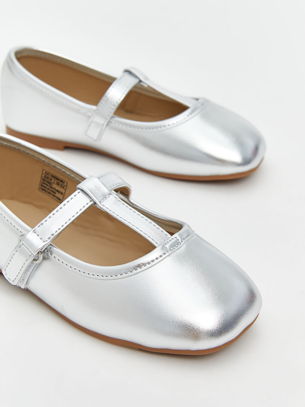 LC Waikiki Shiny Look Baby Girls' Ballet Flats -W57090Z1-G8Z