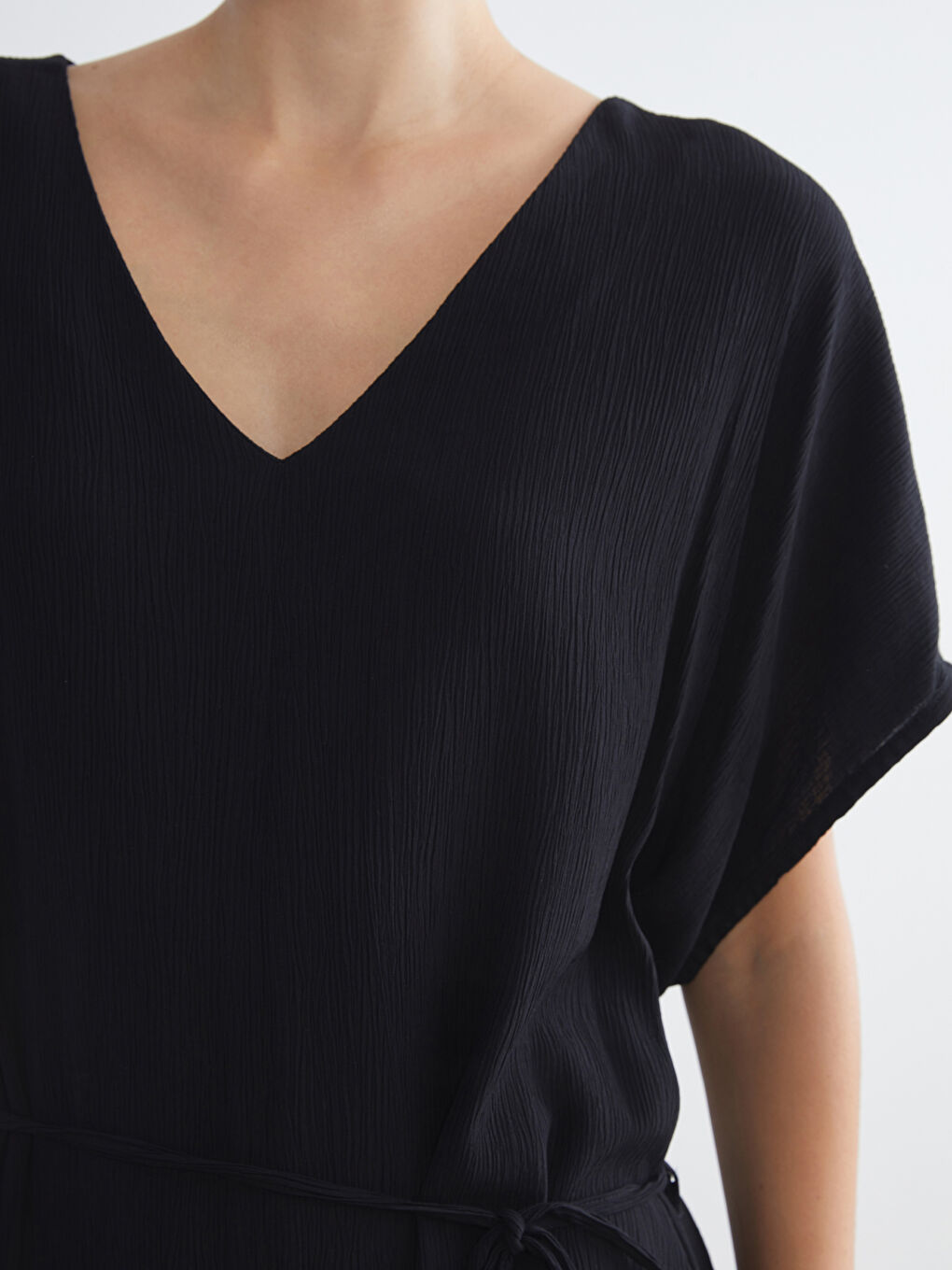 LCWAIKIKI Classic V-Neck Textured Dress -W57098Z8-CVL