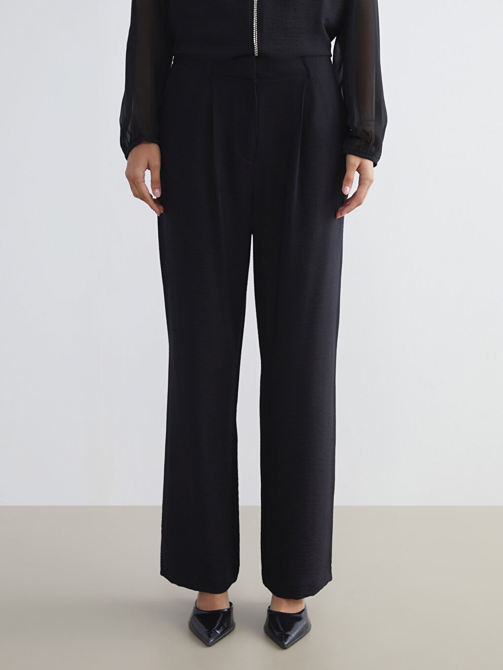 LCWAIKIKI Classic Loose Fit Wide Leg Women's Trousers -W57153Z8-CVL