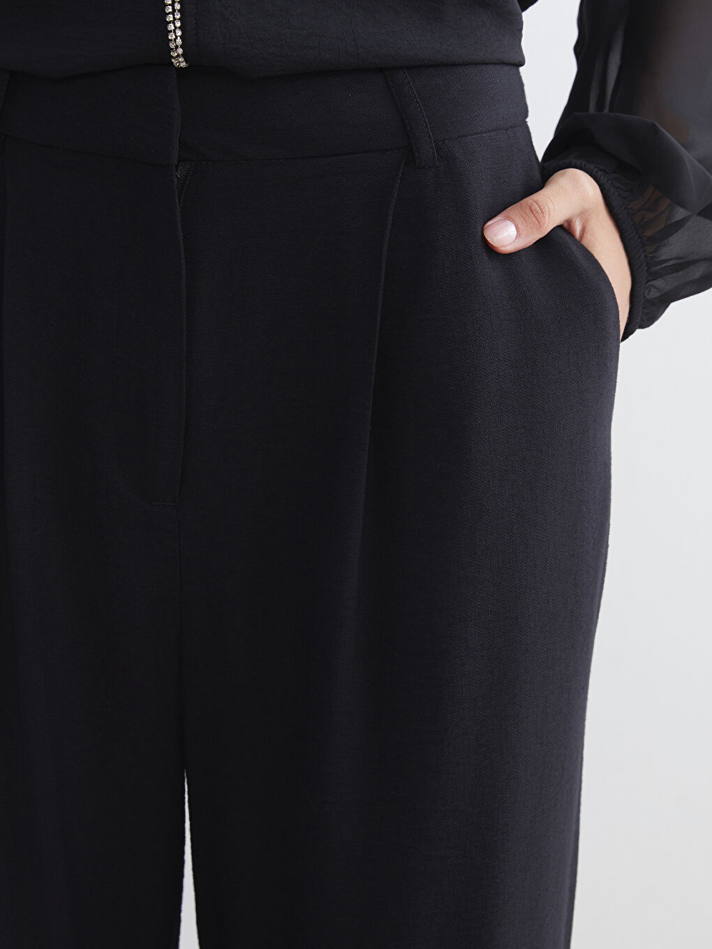 LCWAIKIKI Classic Loose Fit Wide Leg Women's Trousers -W57153Z8-CVL