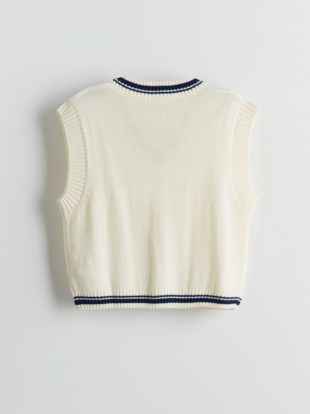 LCW Kids V Neck Plain Knitted Girls' Sweater Vest -W57234Z4-FES