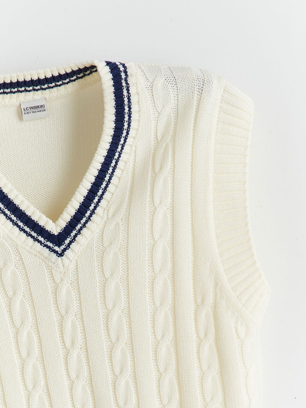 LCW Kids V Neck Plain Knitted Girls' Sweater Vest -W57234Z4-FES