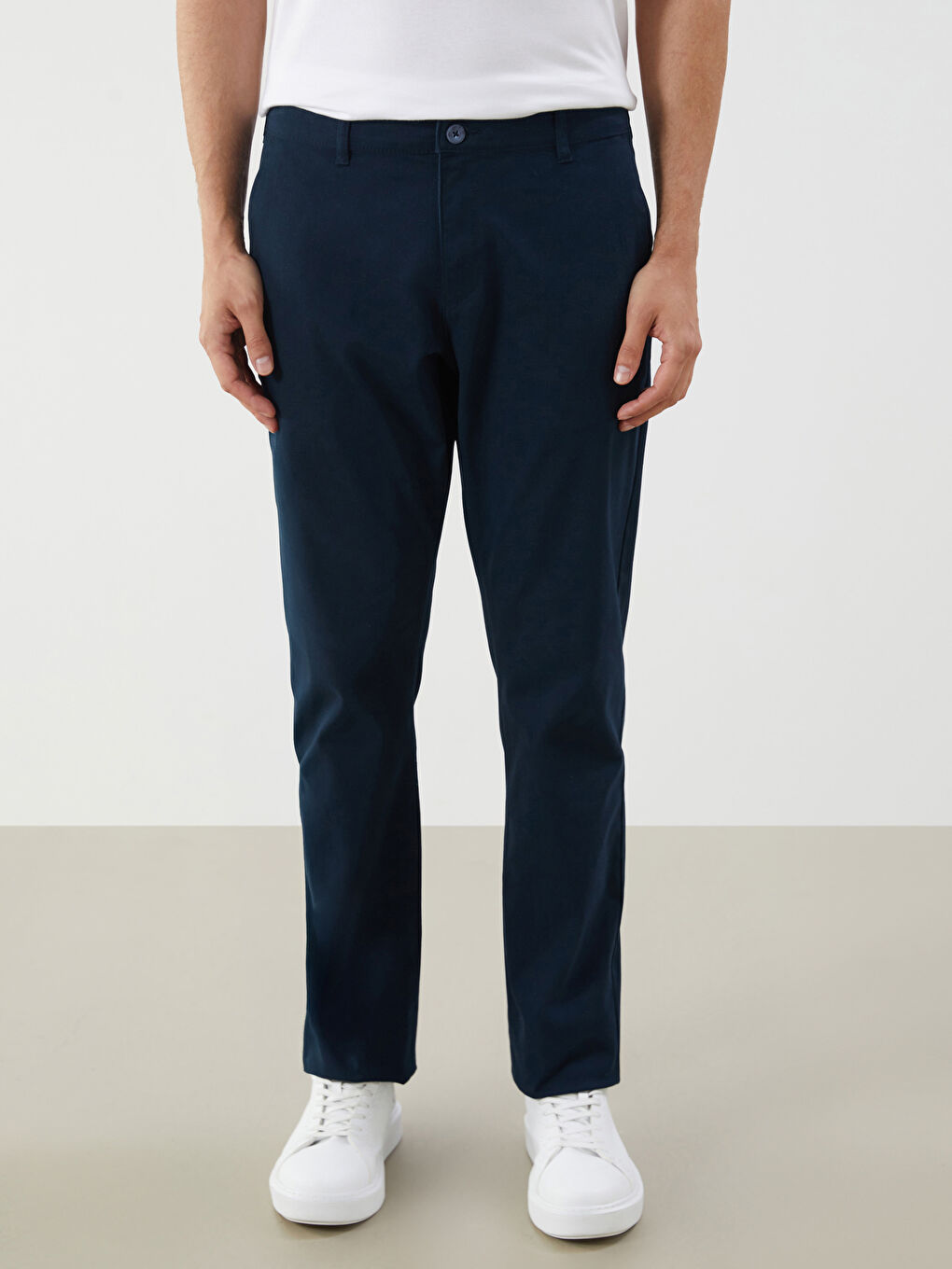 LCWAIKIKI Classic Standard Fit Gabardine Men's Chino Trousers -W57250Z8-KN7