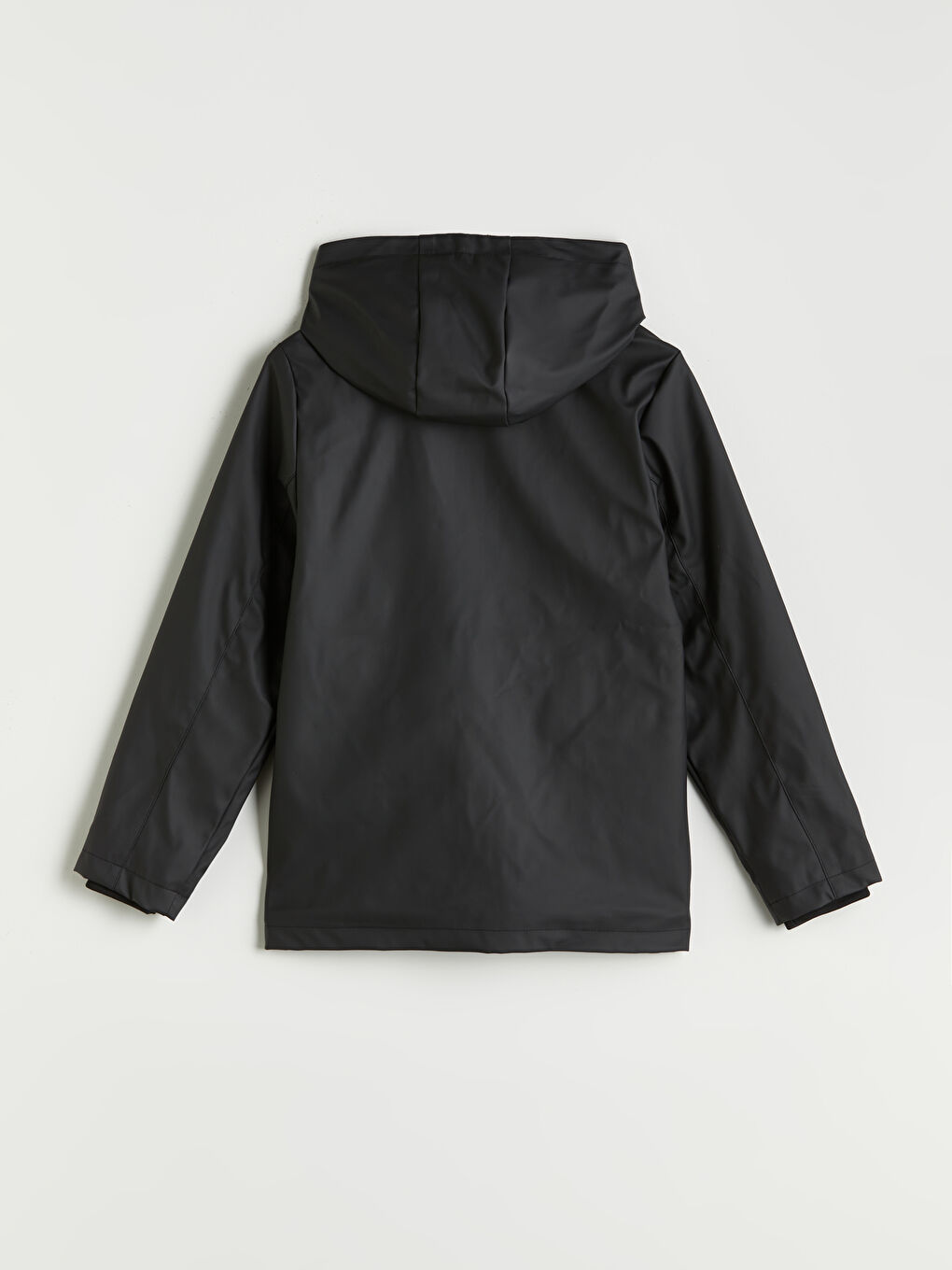 Siyah Kapüşonlu Erkek Çocuk Mont-1