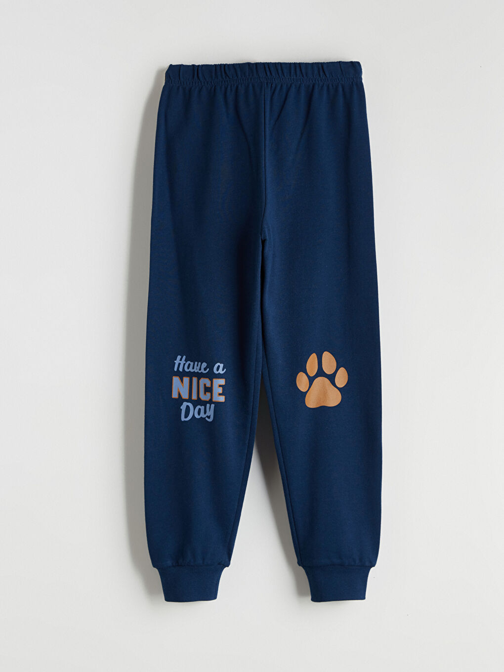 LCW Kids سويتشيرت وسروال رياضي مطبوع للأولاد - طقم من 2 -W57666Z1-L8Q