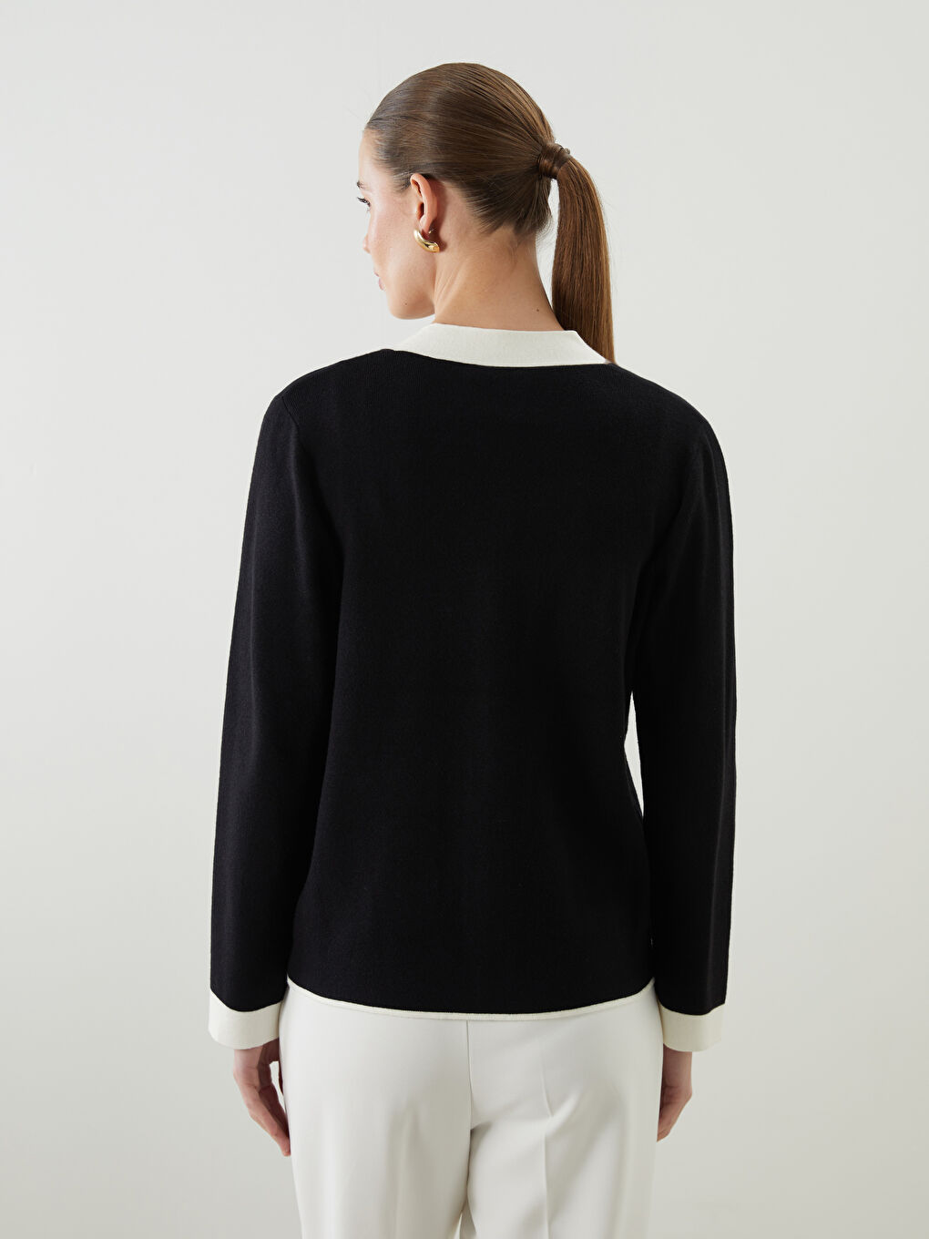V Neck Women's Knitwear Cardigan-3