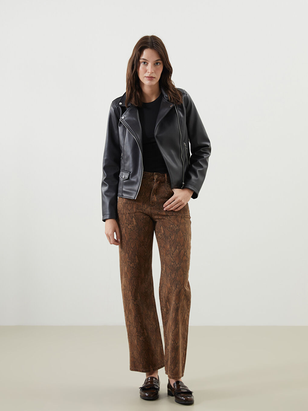 Biker Neck Women's Faux Leather Jacket-1
