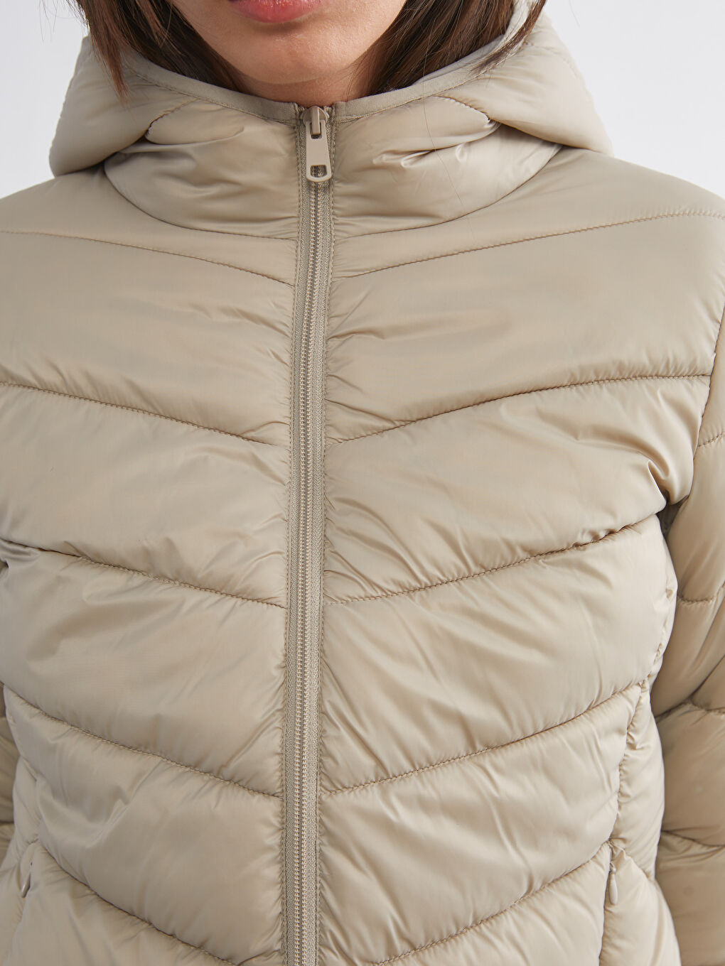 Bej Kapüşonlu Kadın Şişme Mont-2