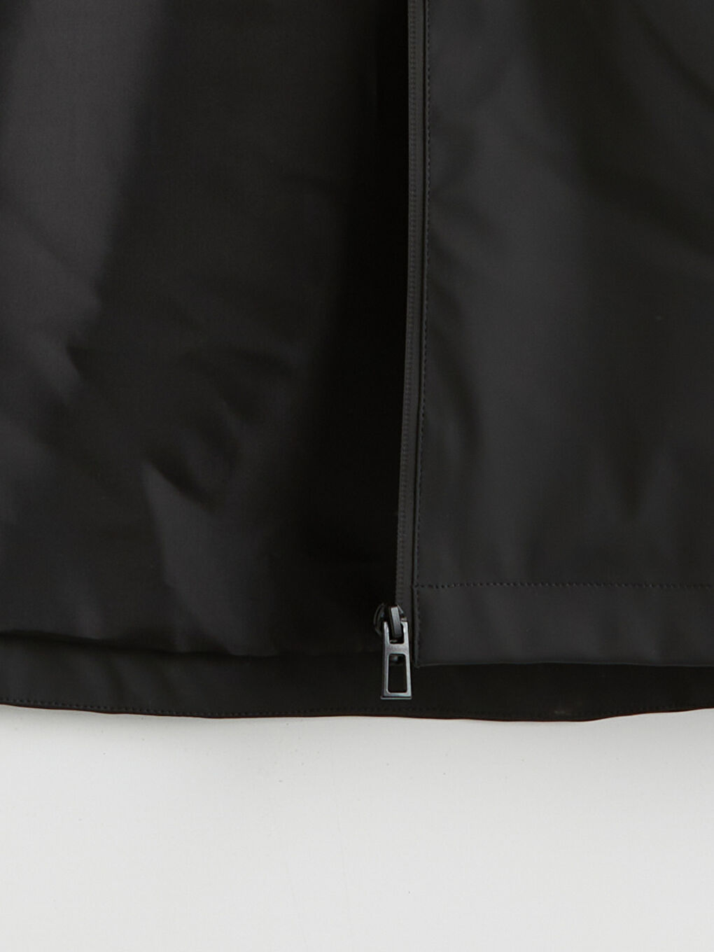 Siyah Kapüşonlu Kadın Yağmurluk-7