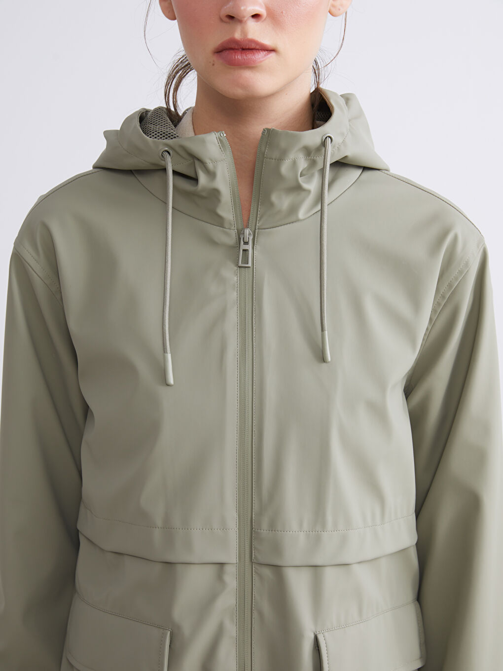 Haki Kapüşonlu Kadın Yağmurluk-3