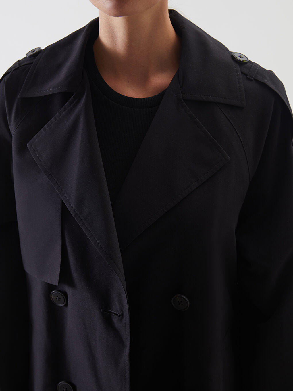 Siyah Ceket Yaka Kadın Trençkot-2