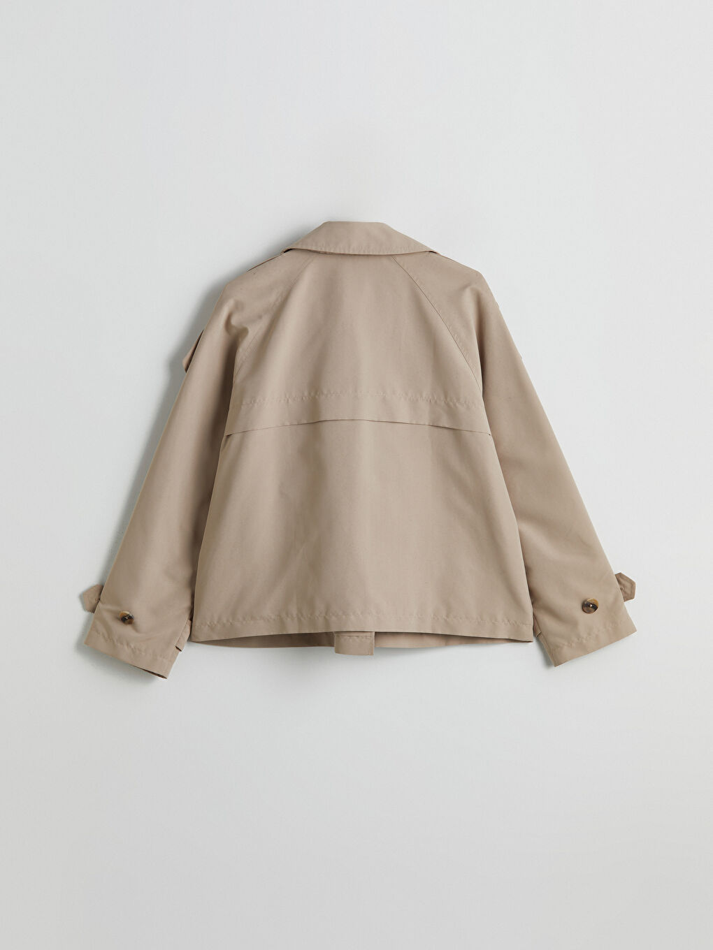 Bej Kruvaze Yaka Oversize Kadın Trençkot-7