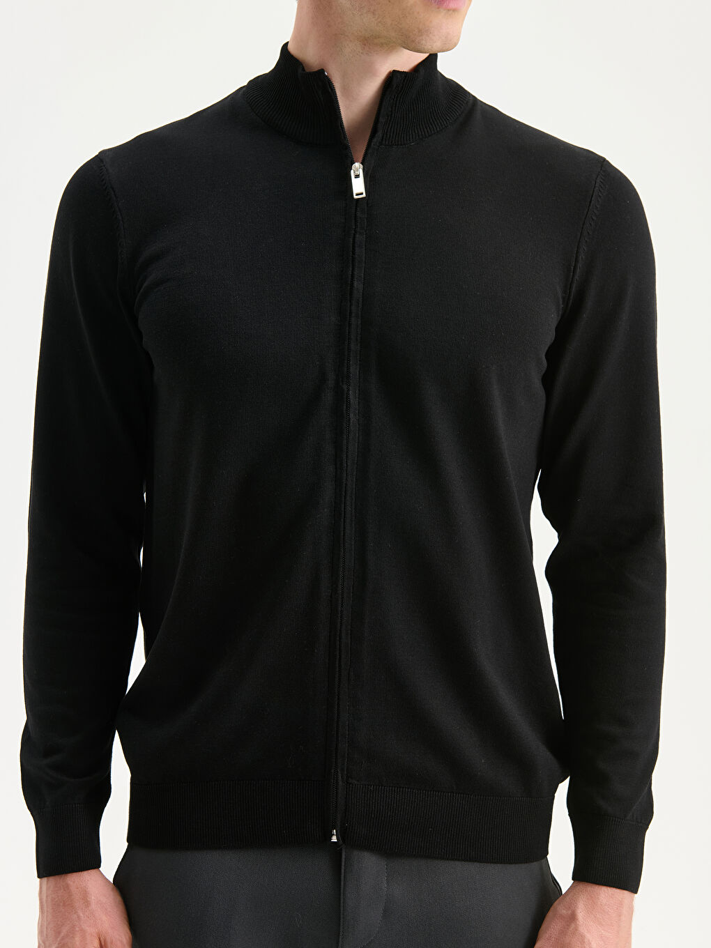 Siyah Standart Kalıp Dik Yaka Erkek Triko Hırka-2