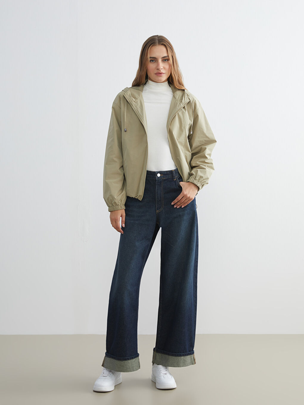 Haki Kapüşonlu Kadın Yağmurluk-1