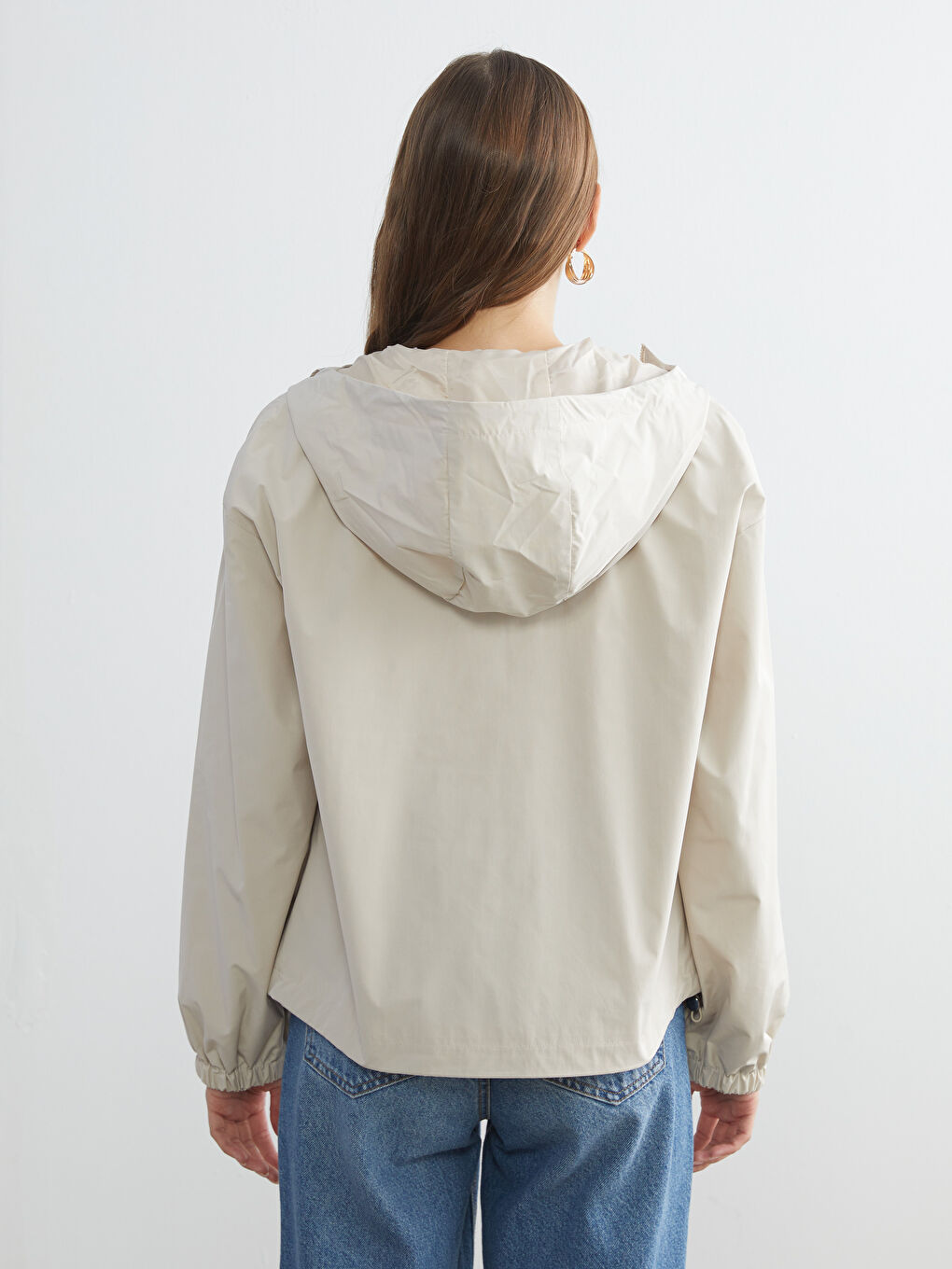 Bej Kapüşonlu Kadın Yağmurluk-4