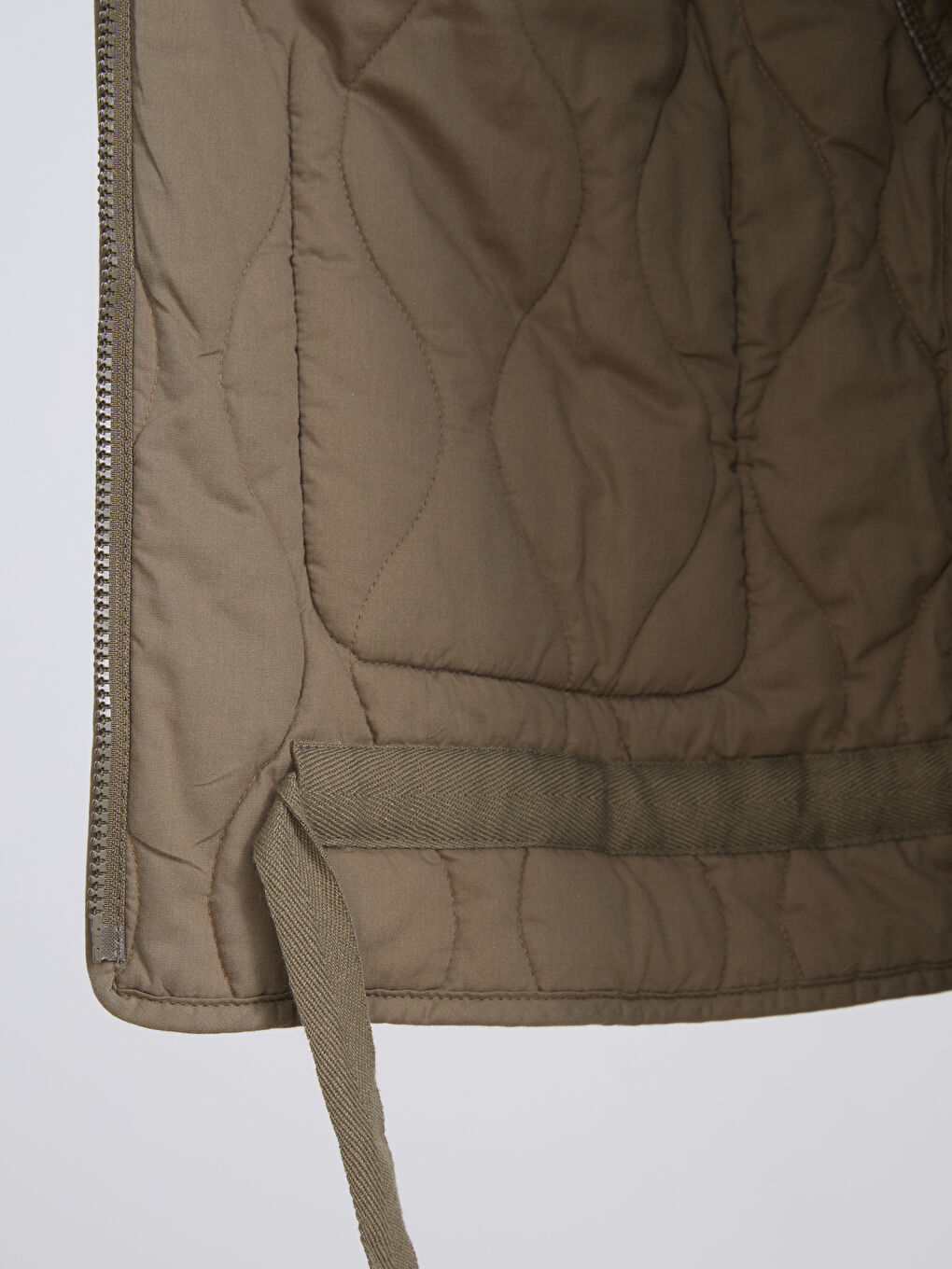 Haki Dik Yaka Kapitone Oversize Kadın Mont-3