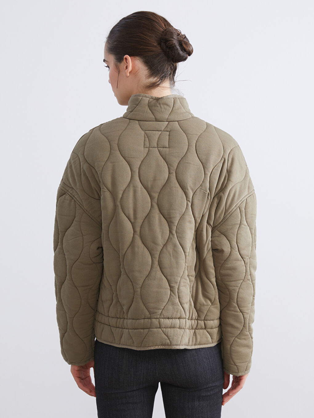 Haki Dik Yaka Kapitone Oversize Kadın Mont-4