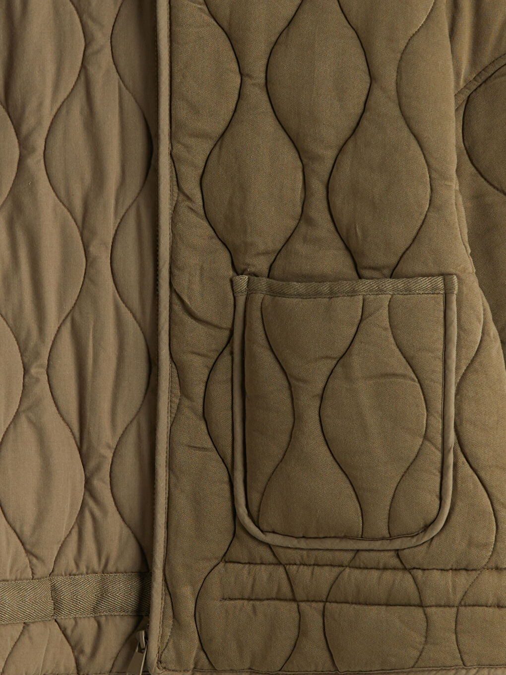 Haki Dik Yaka Kapitone Oversize Kadın Mont-7