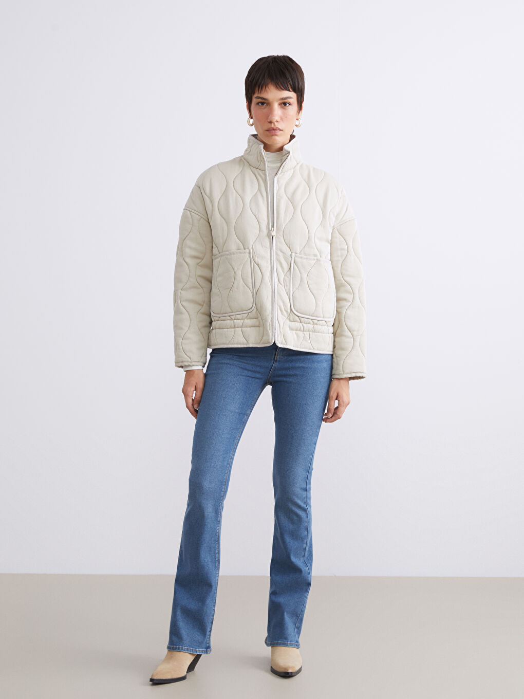 Bej Dik Yaka Kapitone Oversize Kadın Mont-1