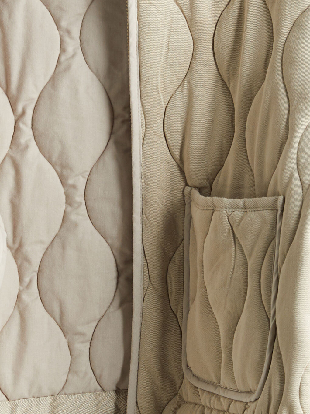 Bej Dik Yaka Kapitone Oversize Kadın Mont-6