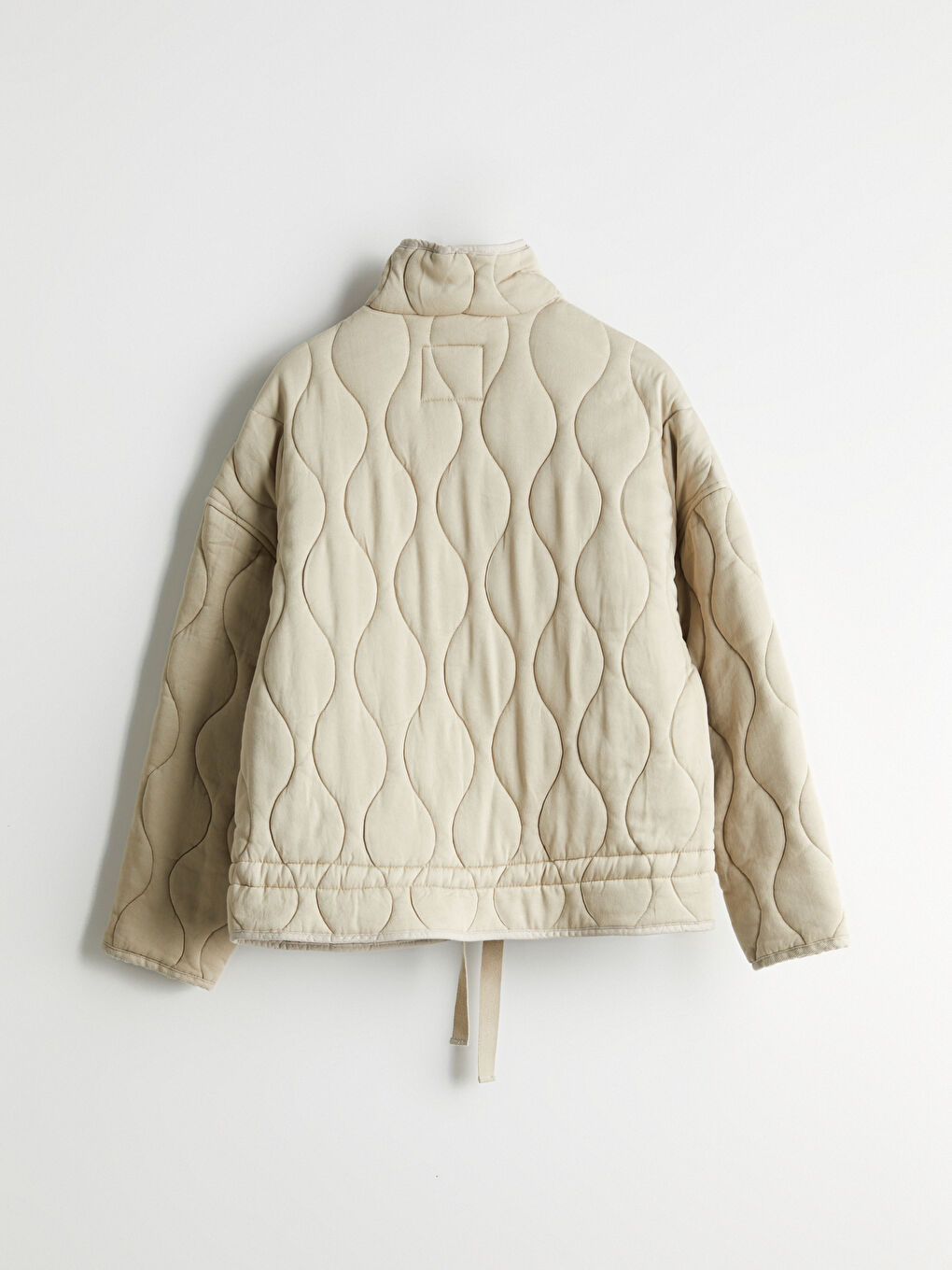 Bej Dik Yaka Kapitone Oversize Kadın Mont-7