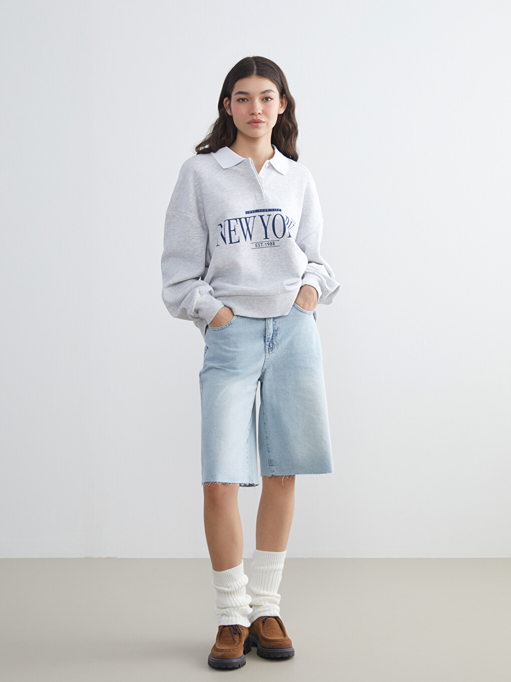 Gri Polo Yaka New York Baskılı Kadın Kalın Sweatshirt-1