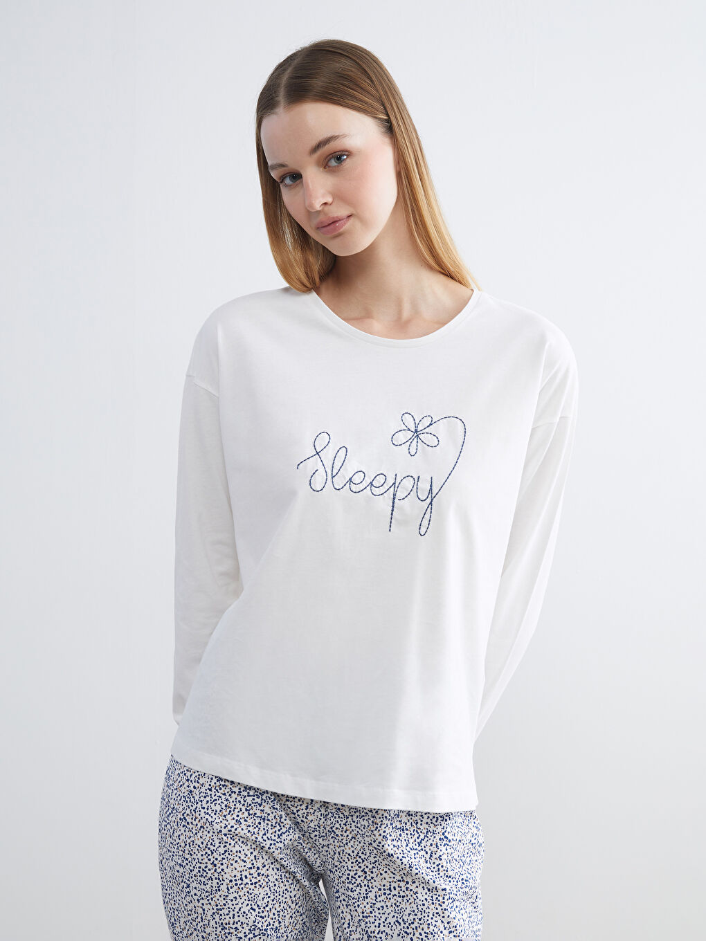 Ekru Bisiklet Yaka Baskılı Kadın Pijama Üst