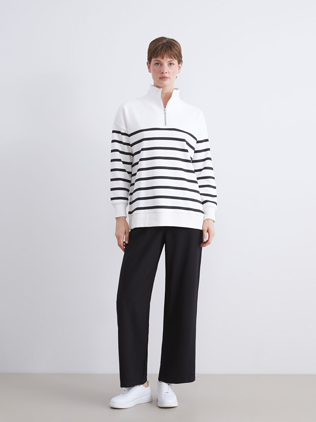 Woman BLACK Sweatshirt-1