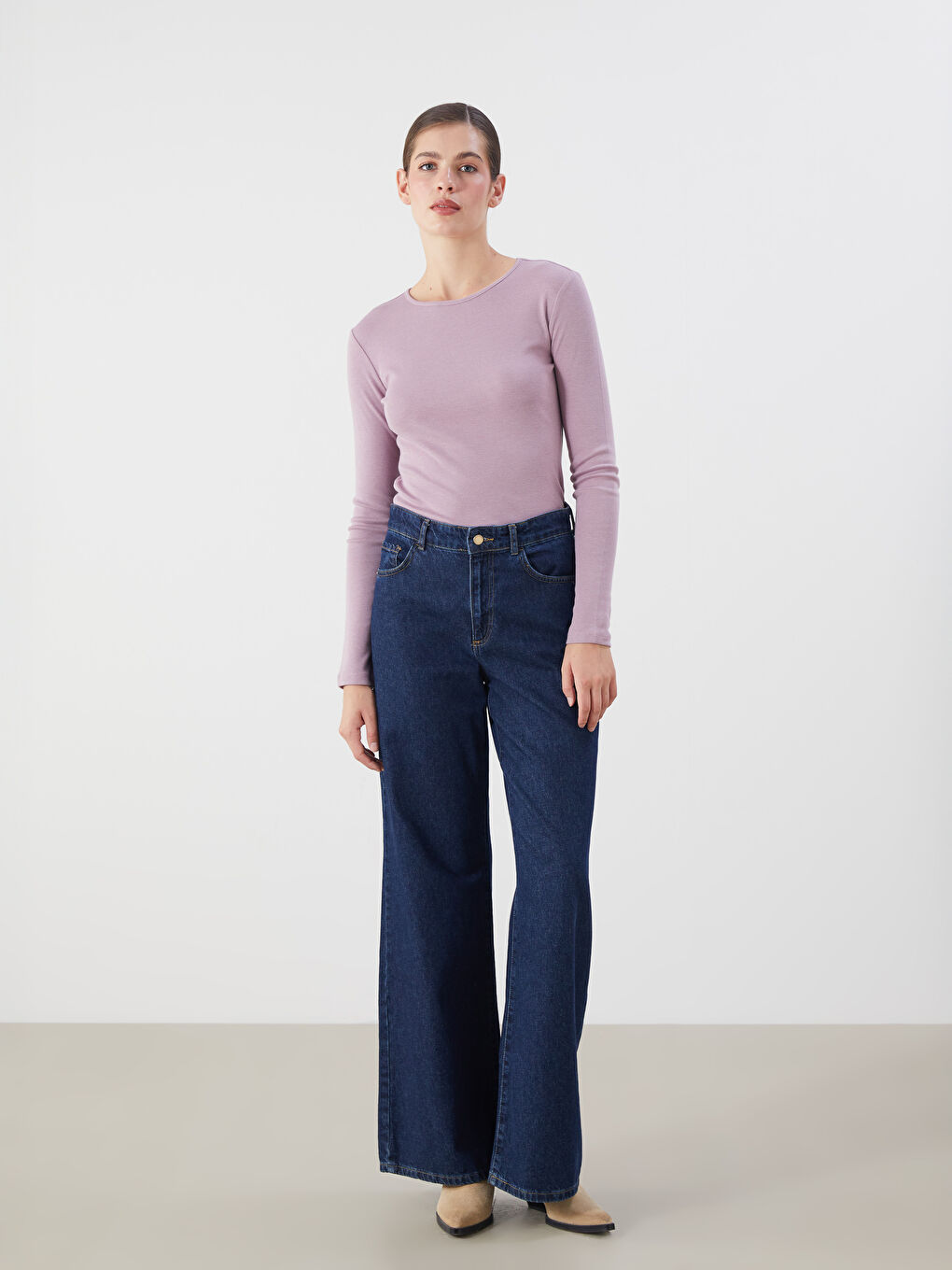LCWAIKIKI Basic Crew Neck Women's Body -W57945Z8-LBA