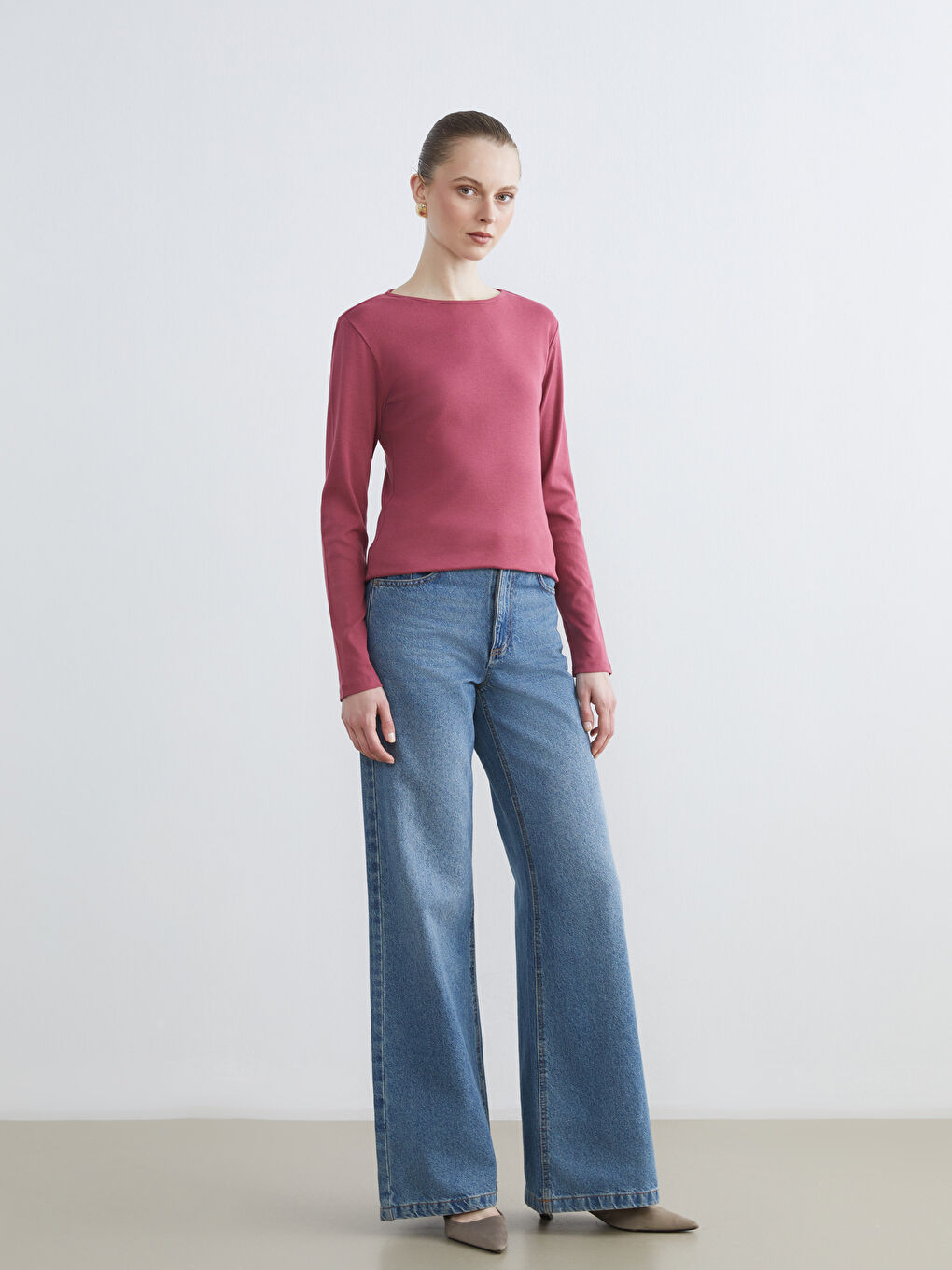 Tricou cu Guler Rotund pentru Femei-1